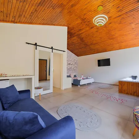 Larimar Ολουντενίζ