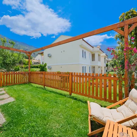 ホテル Larimar 2*