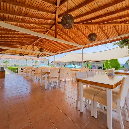 Hotel Larimar