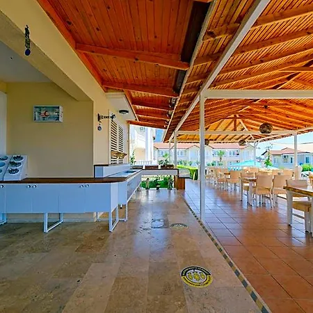 Hotel Larimar 2*